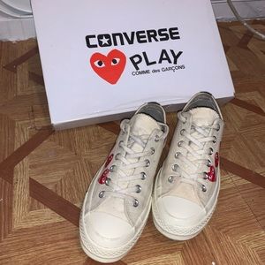Comme Des Garcons PLAY Low Top Sneaker